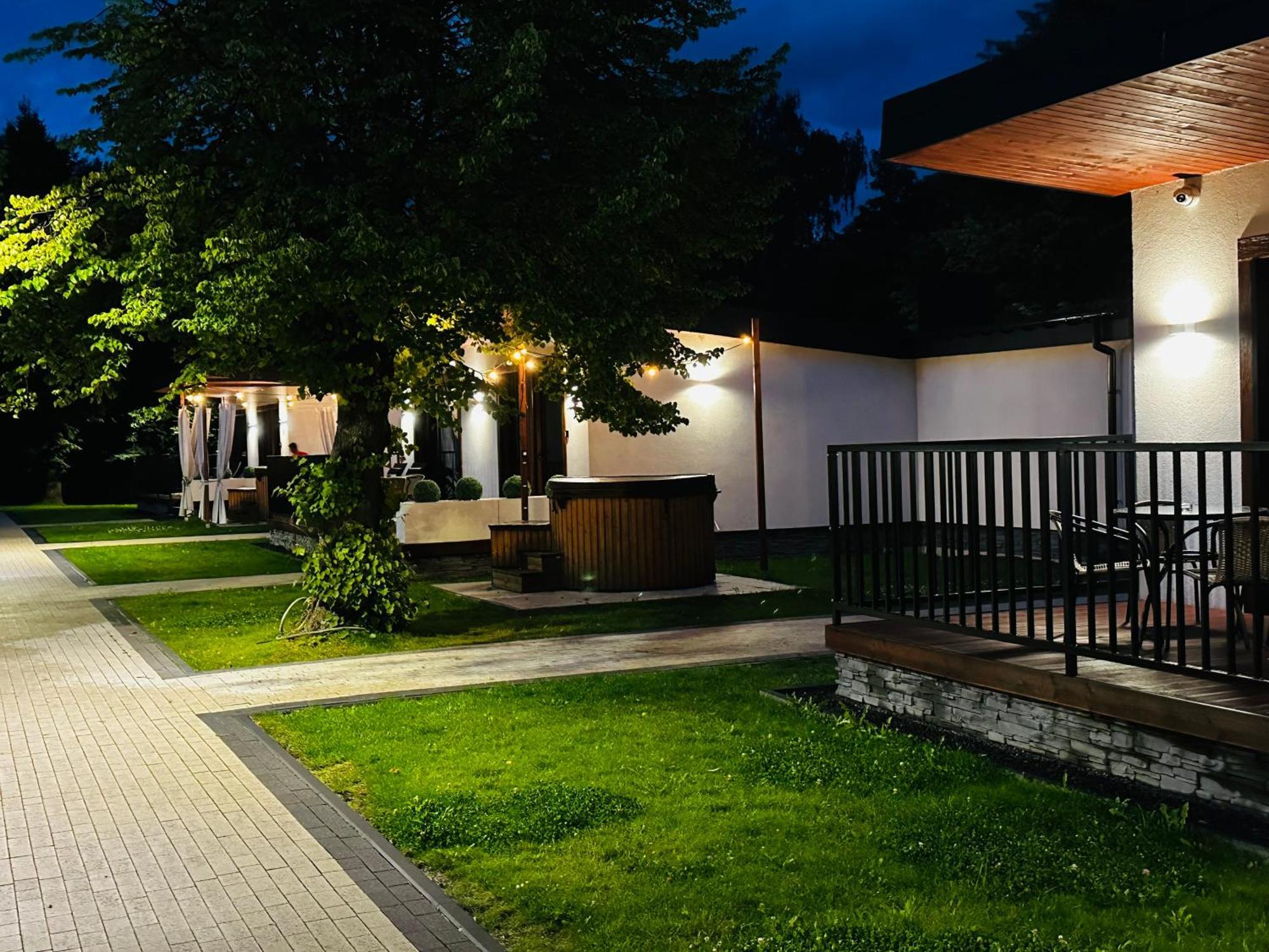 Wrzos Resort & Wellness **** Domki Caloroczne فينغييرسكا غوركا المظهر الخارجي الصورة