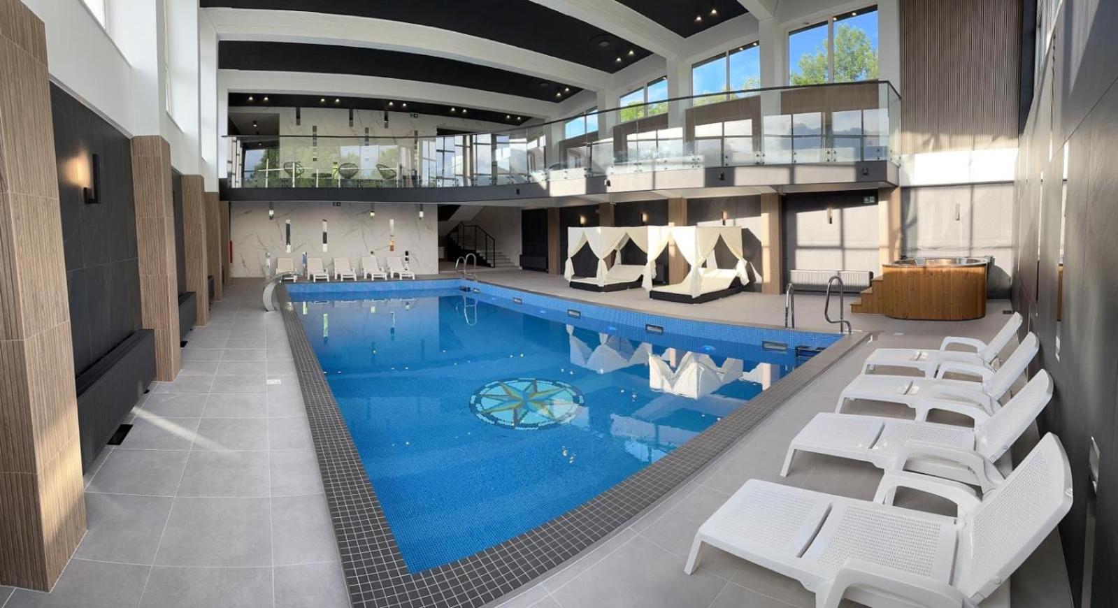 Wrzos Resort & Wellness **** Domki Caloroczne فينغييرسكا غوركا المظهر الخارجي الصورة